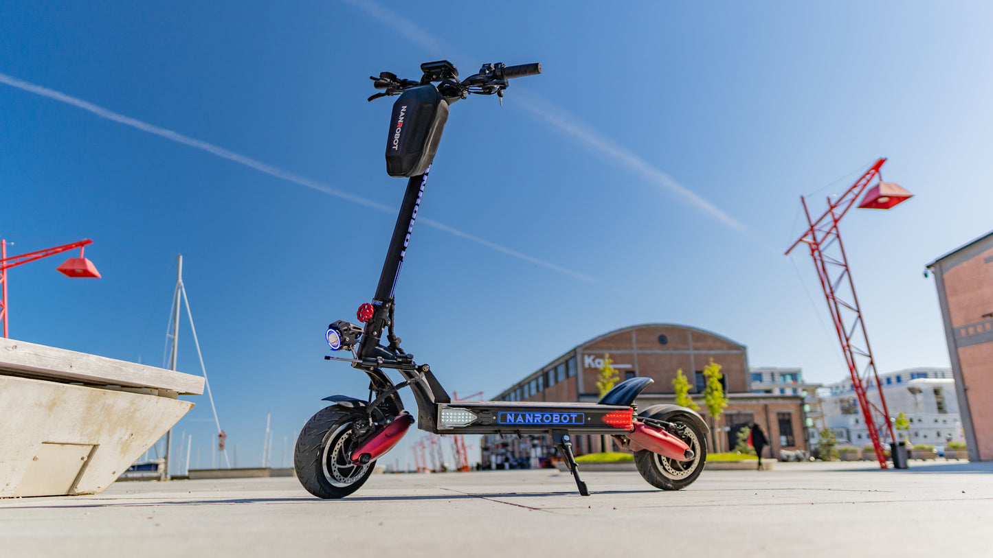 Nanrobot LS7+ electric scooter – high-performance standing e-scooter with dual motors, long range, and all-terrain wheels – Volt Ventures