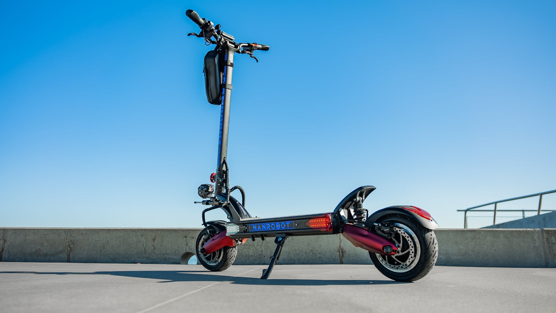 Nanrobot LS7+ electric scooter – high-performance standing e-scooter with dual motors, long range, and all-terrain wheels – Volt Ventures