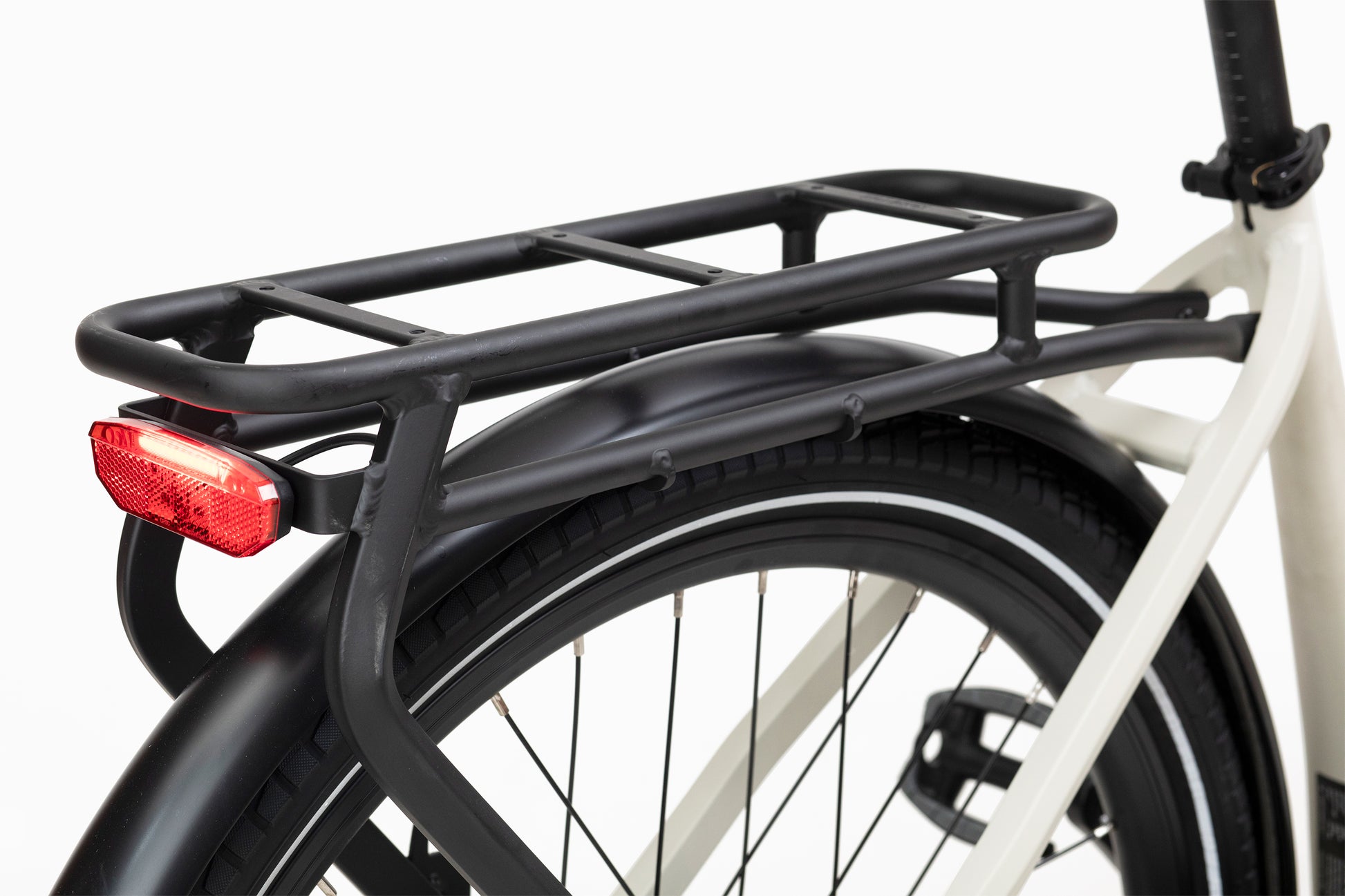 Qreate City Air electric bike in white, reliable electric city bike for everyday UK riding from Volt Ventures